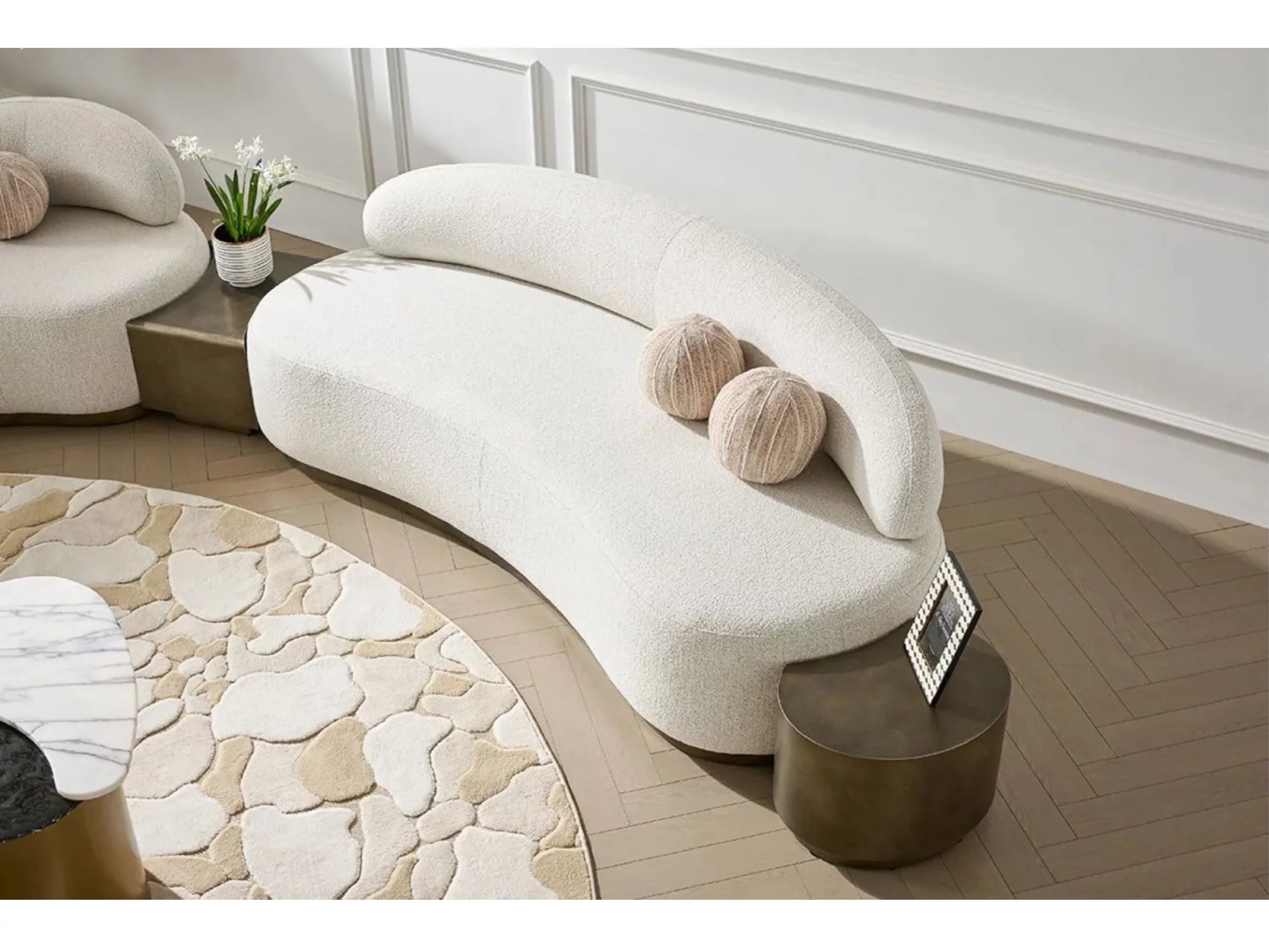 Lunaforma End Table - Image 3