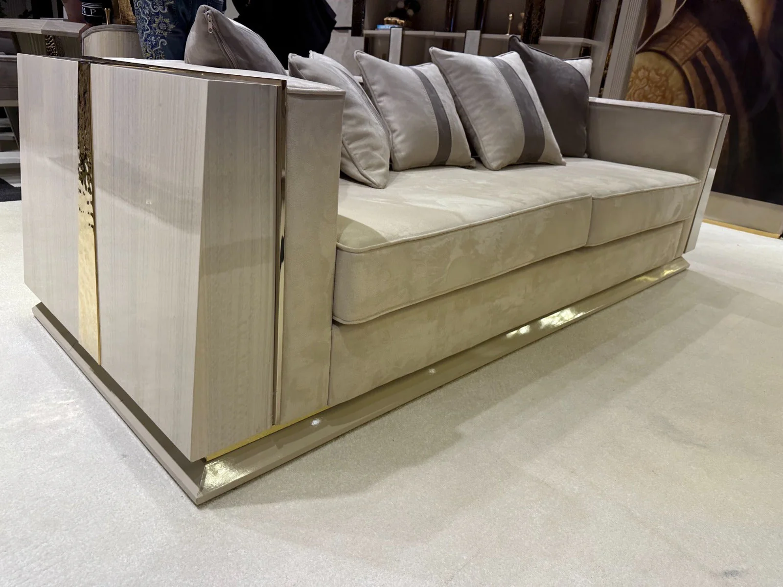 Luxor Luxe Sofa - Image 8